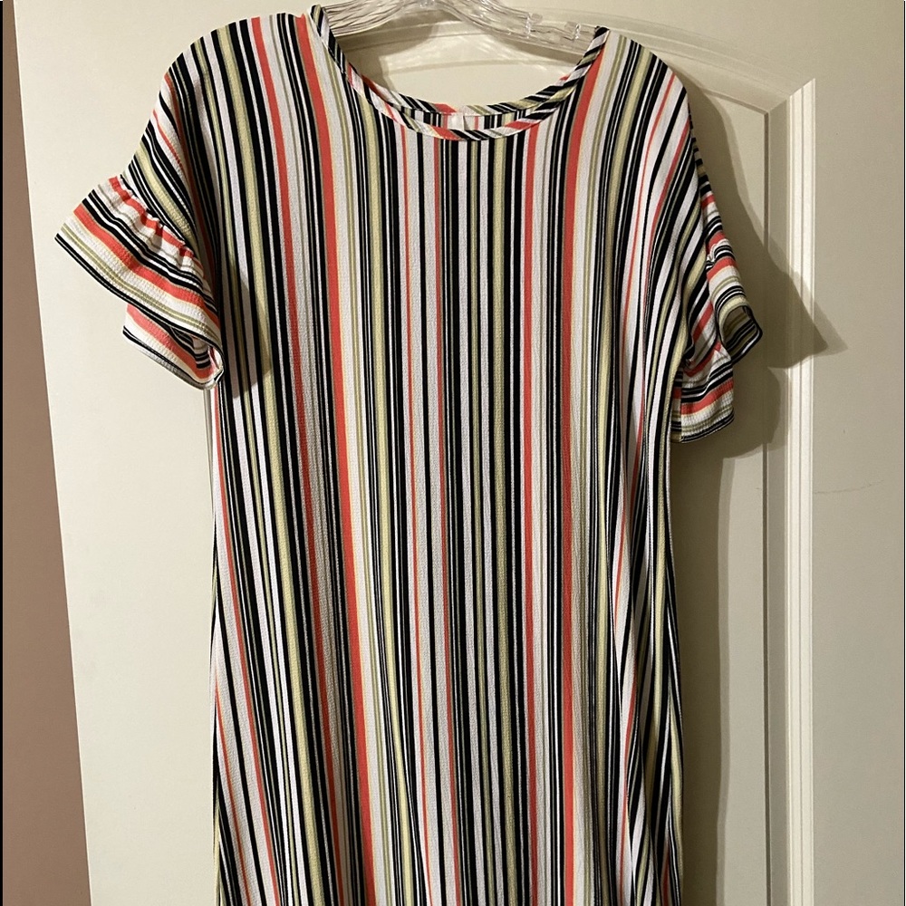 LIME N CHILI Size Small Ruffled Striped Dress